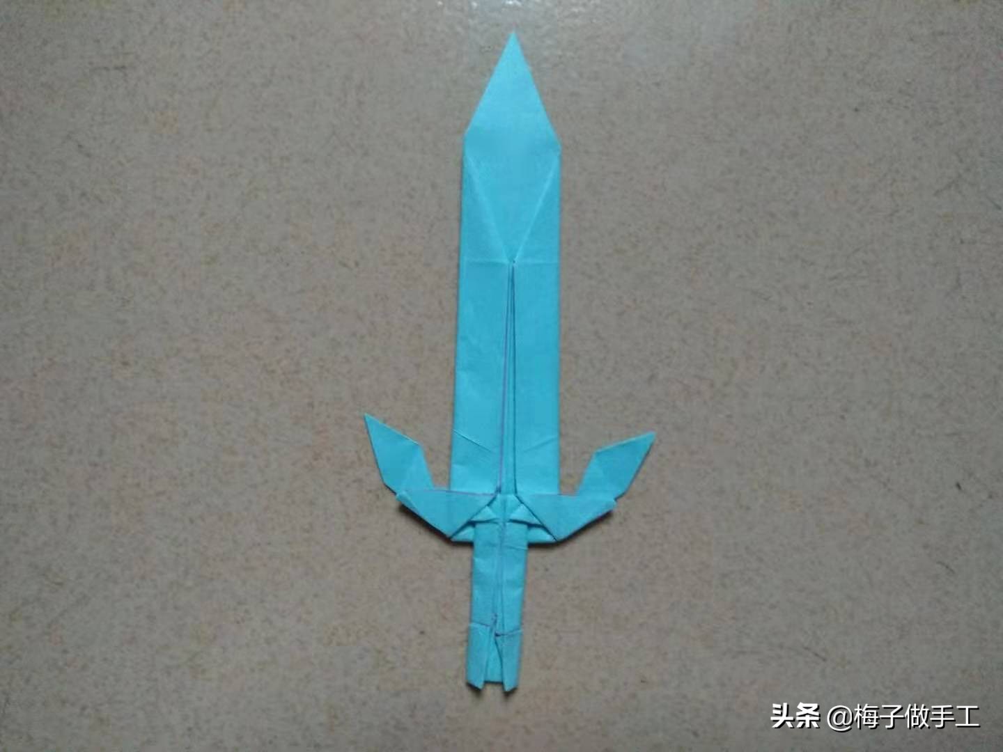 儿童手工折纸制作宝剑,又简单又好玩的手工折纸武器