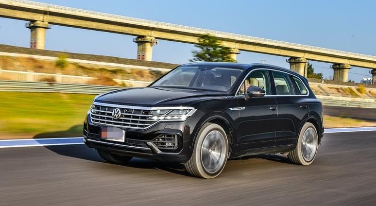 大众途锐与宝马x5对比图,大众途锐跟宝马x5谁好