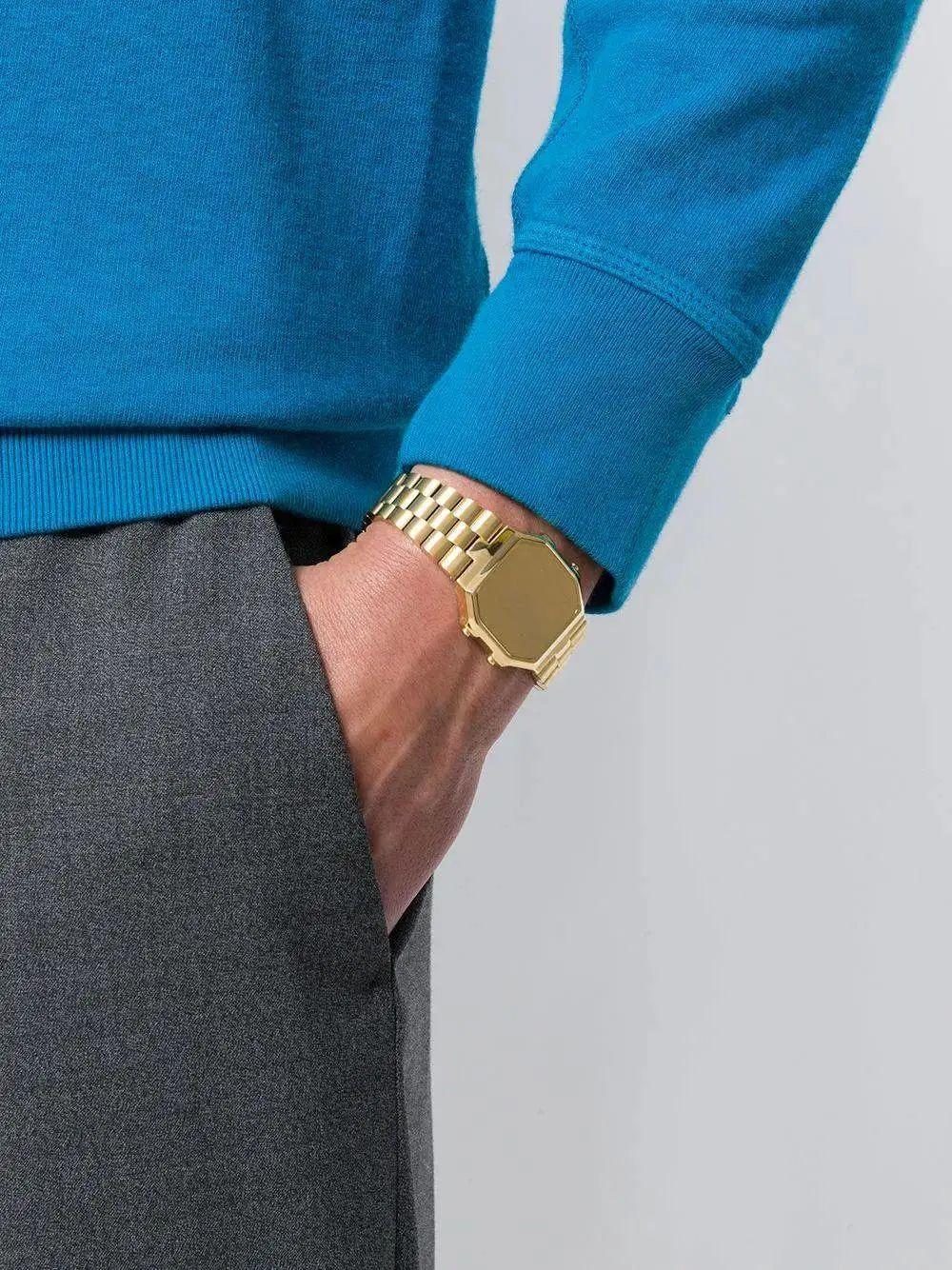 花400块钱买了一条裤,花了60块钱买了一条裤子