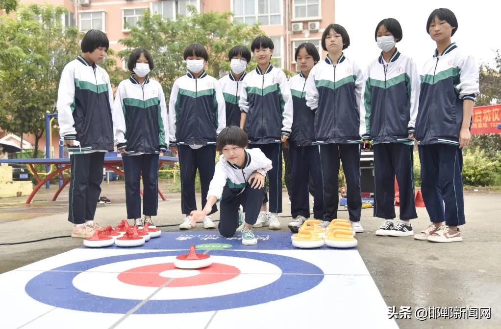 激情冰雪活动,激情飞扬溜冰场