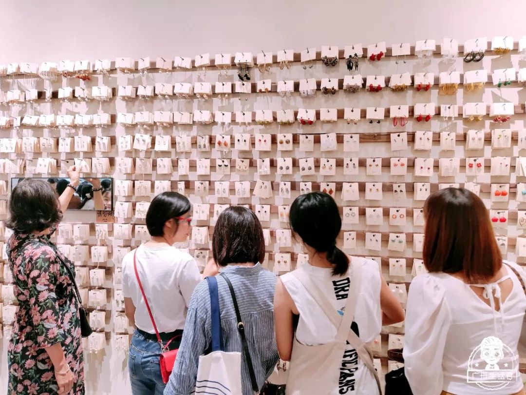广州市有哪几个服装批发市场,广州冬装服装批发市场哪里最便宜