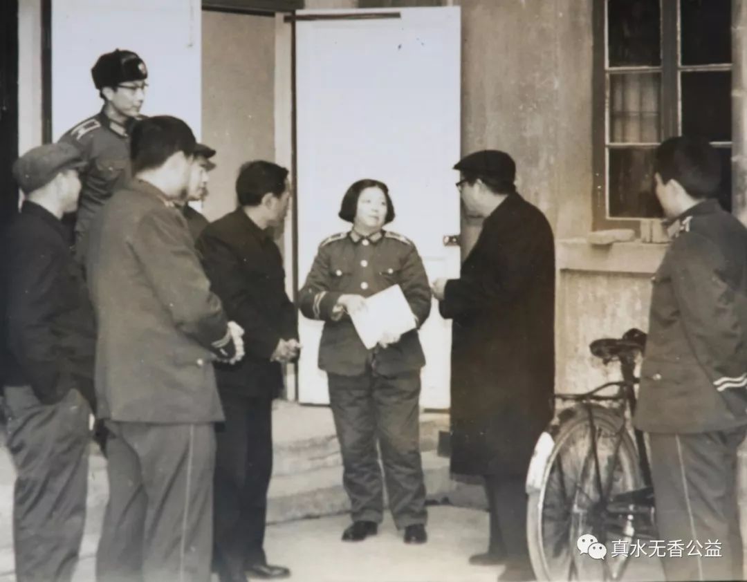 中国法医解剖无名女尸现场,女法医在殡仪馆解剖尸体