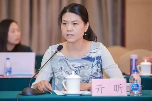 名师名课|北大体教部亓昕老师谈瑜伽教学（上）