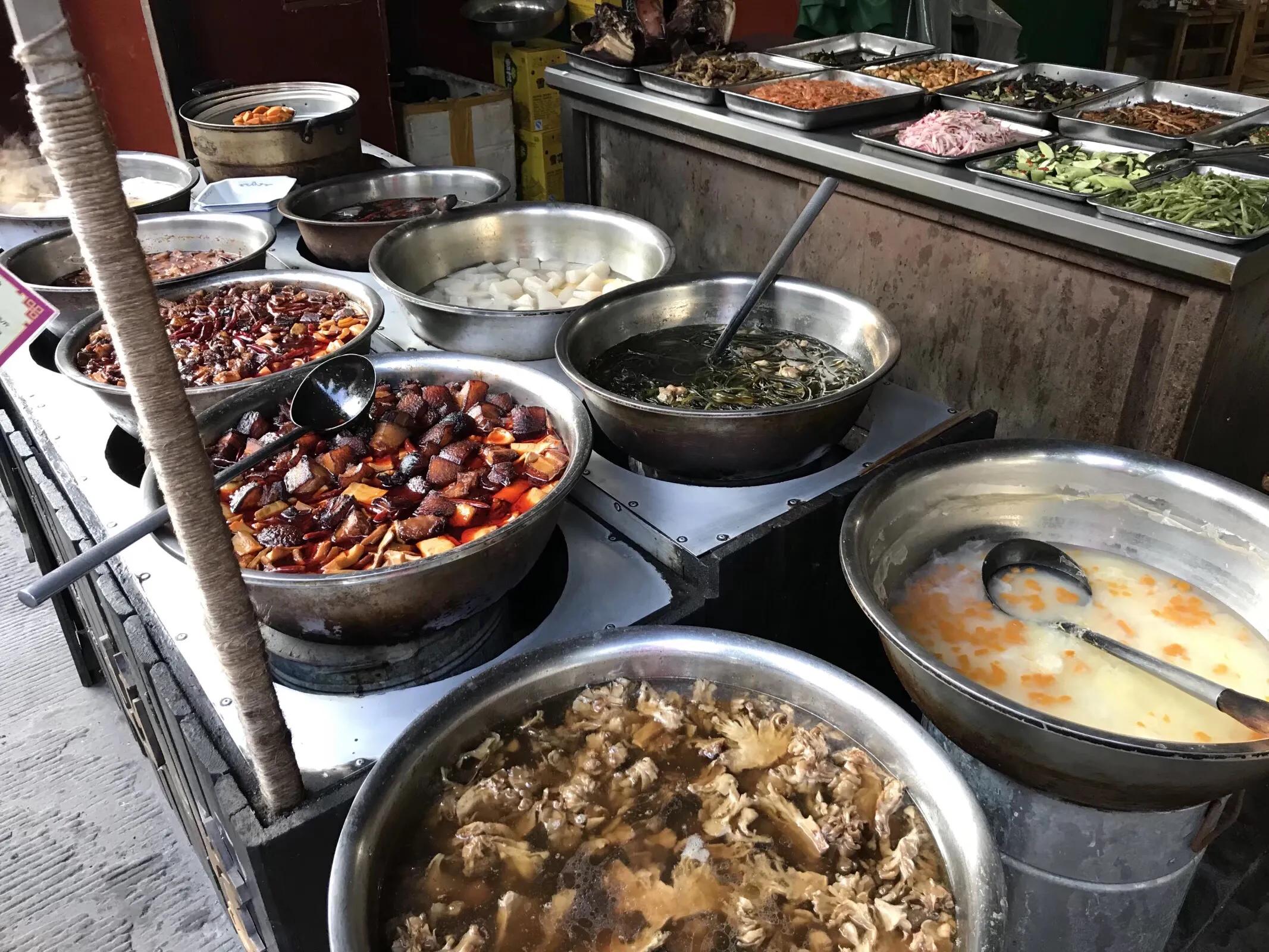 两水夹明镜双桥落彩虹全诗,有山有水不潮湿的避暑胜地