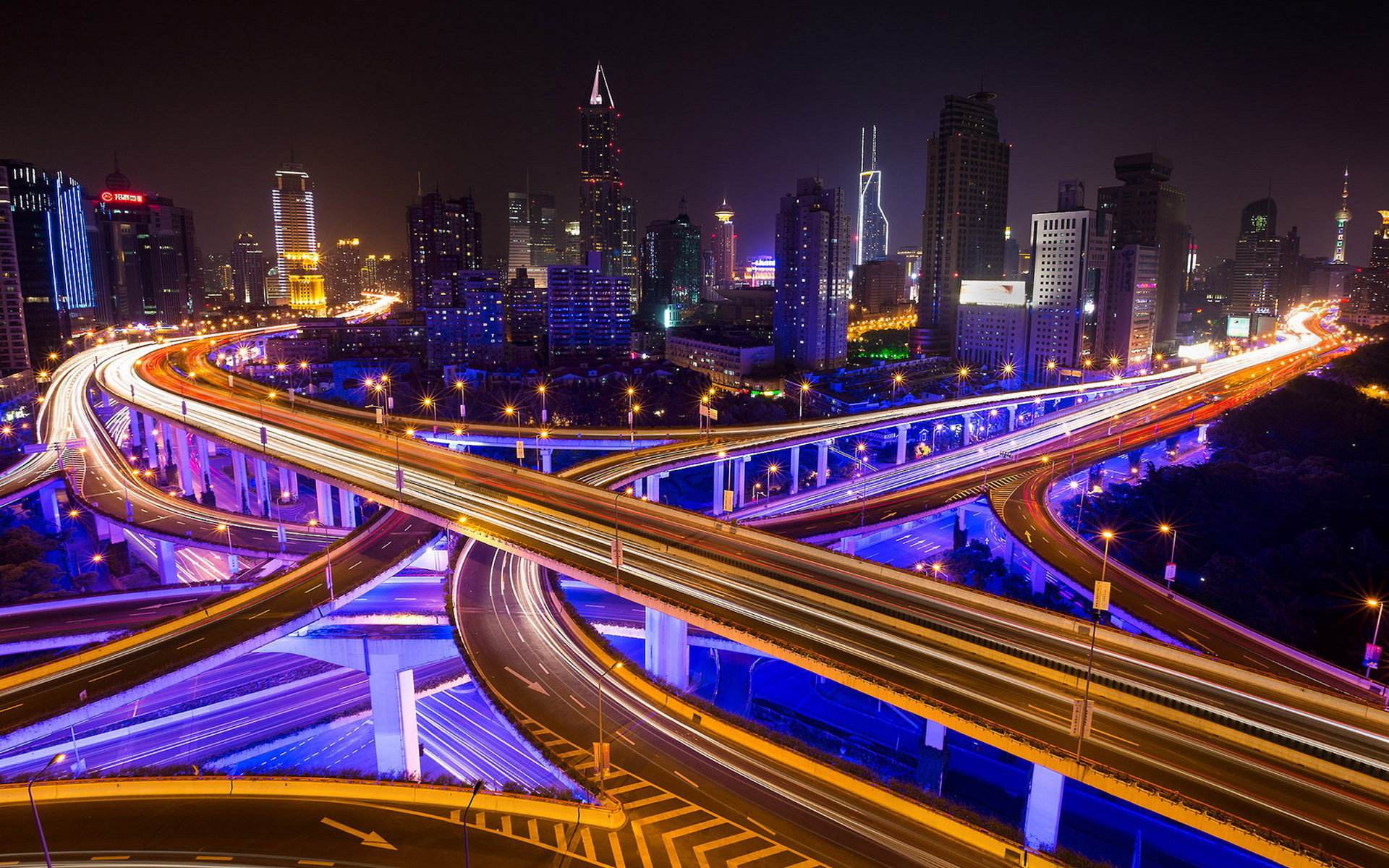 专业的摄影师拍摄夜景时，十有八九都会用这些技巧，照片更耐看