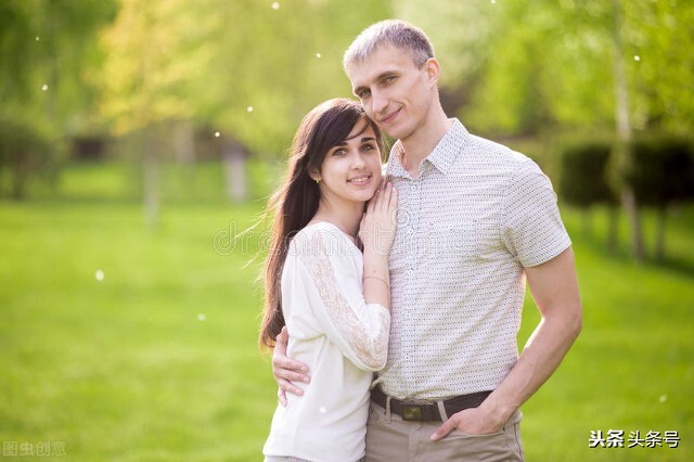如果一个异性缘好的男生喜欢你,如果一个异性想你会有什么表现