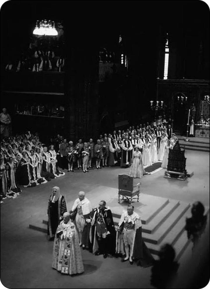 英国女王的假钻石被盗了吗,英国女王70周年绿宝石