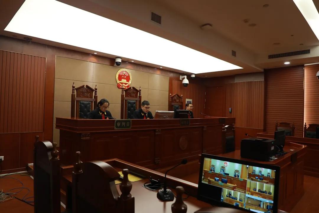 缅甸直播间购买翡翠不给退款,买缅甸翡翠原石违法吗