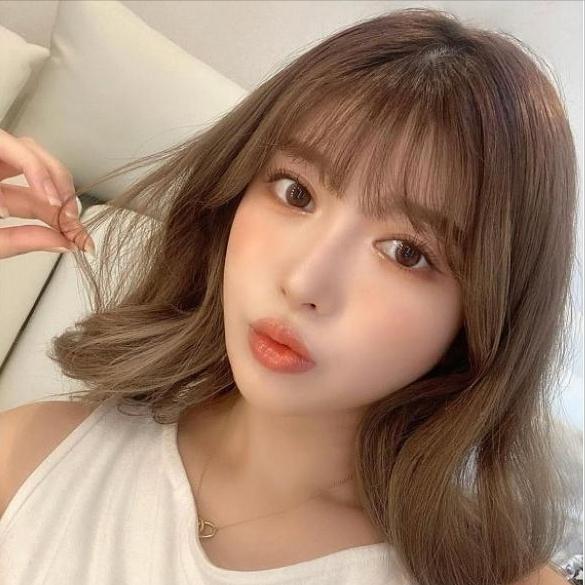 早上起来头发翘了怎么办,睡醒头发蓬松小技巧