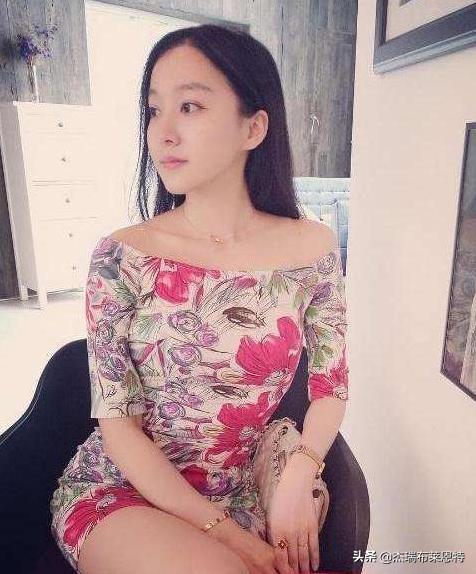 32岁马龙身价千万，迎娶河海大学校花，儿子已2岁，满柜子手办