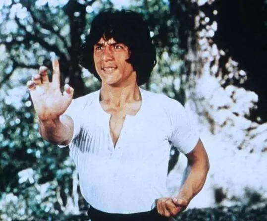 全球男艺人票房前十,2022全球十大收入男艺人