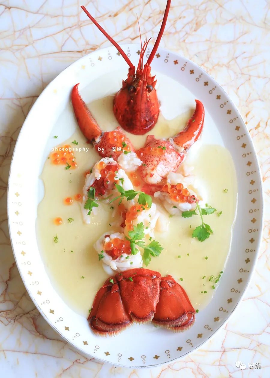 住进澳门的拉斯维加斯，打开“魔法盒”里活色生香的夜生活