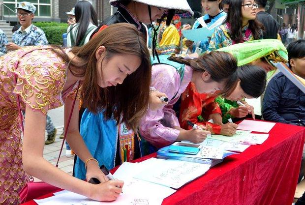 北京大学帅哥学霸高颜值,北大校草炎亚纶
