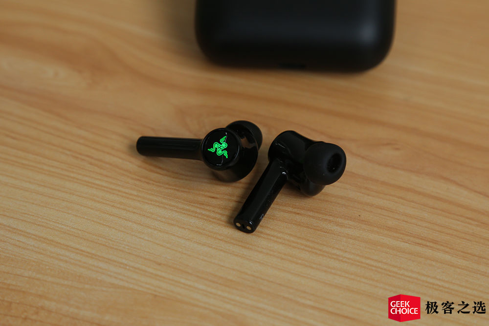 雷蛇战锤狂鲨v2有呼吸灯吗,雷蛇战锤狂鲨2有降噪吗