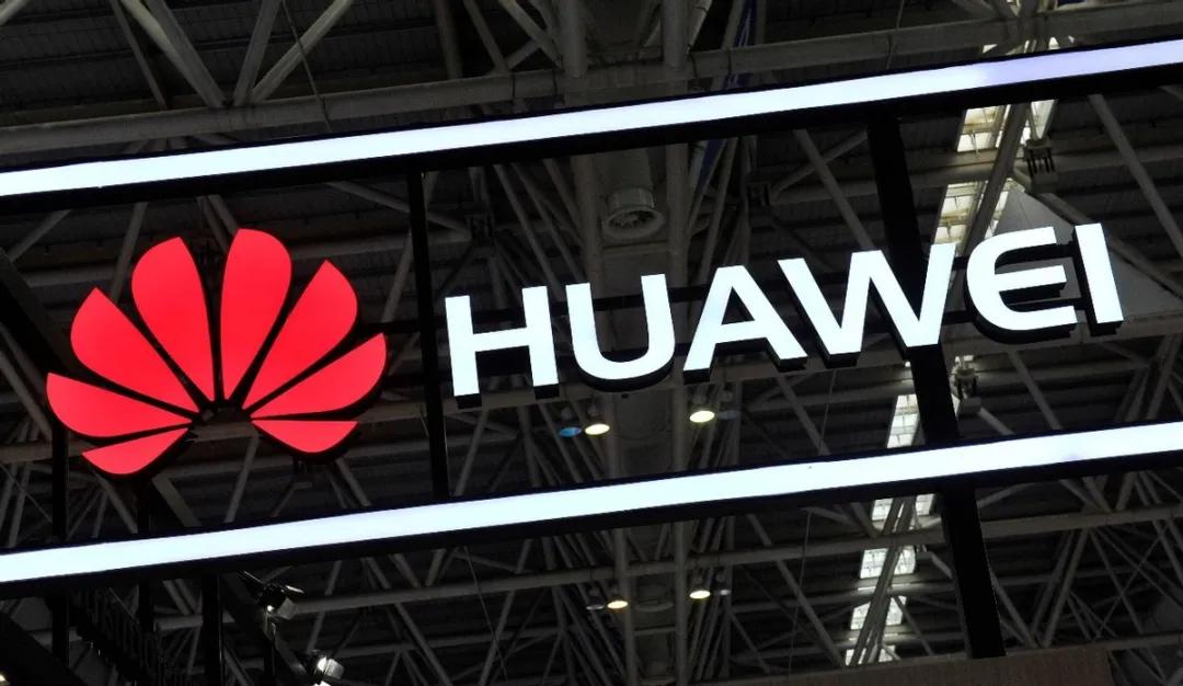 华为出圈“求生存”：卖车、卖化妆品，还带着鸿蒙2.0回来了