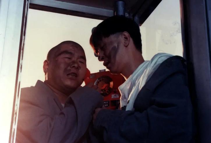 对程蝶衣恩将仇报的小四，27年后已两鬓斑白，但气质仍然如兰