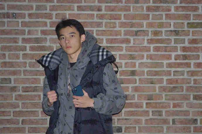 李嗣镕训练照片,前国脚之子李嗣镕