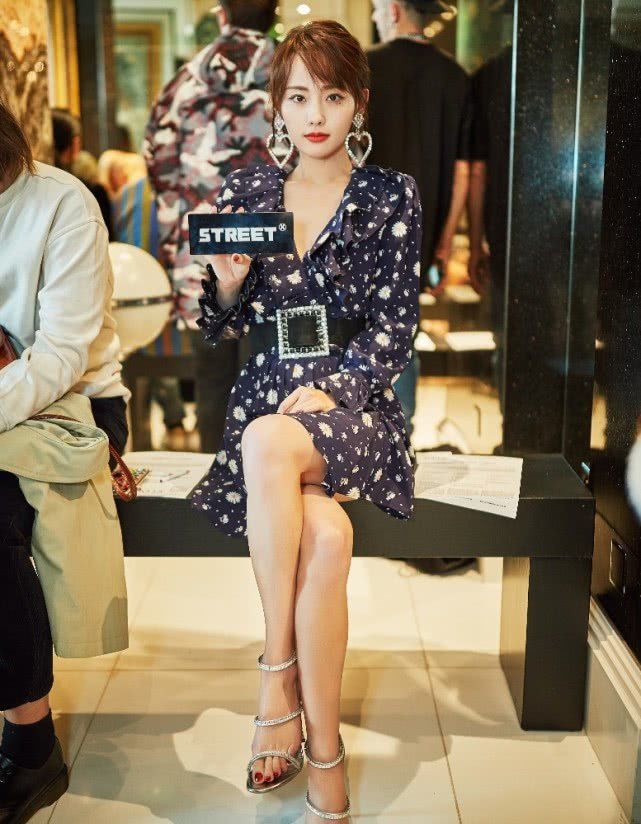 张嘉倪是不是又黑又瘦,张嘉倪恢复身材的秘诀