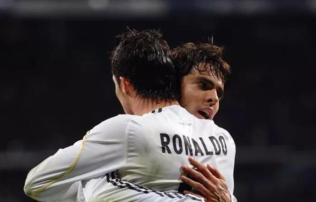 那些年c罗暖心时刻,那些年c罗的欧冠绝杀