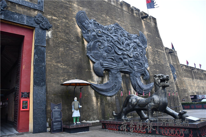 横店影视城夏季拍戏,横店剧组影视寒冬