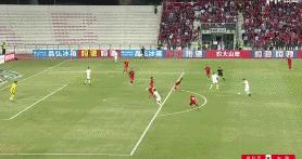 国足世预赛武磊进球集锦,世预赛武磊铲射破门