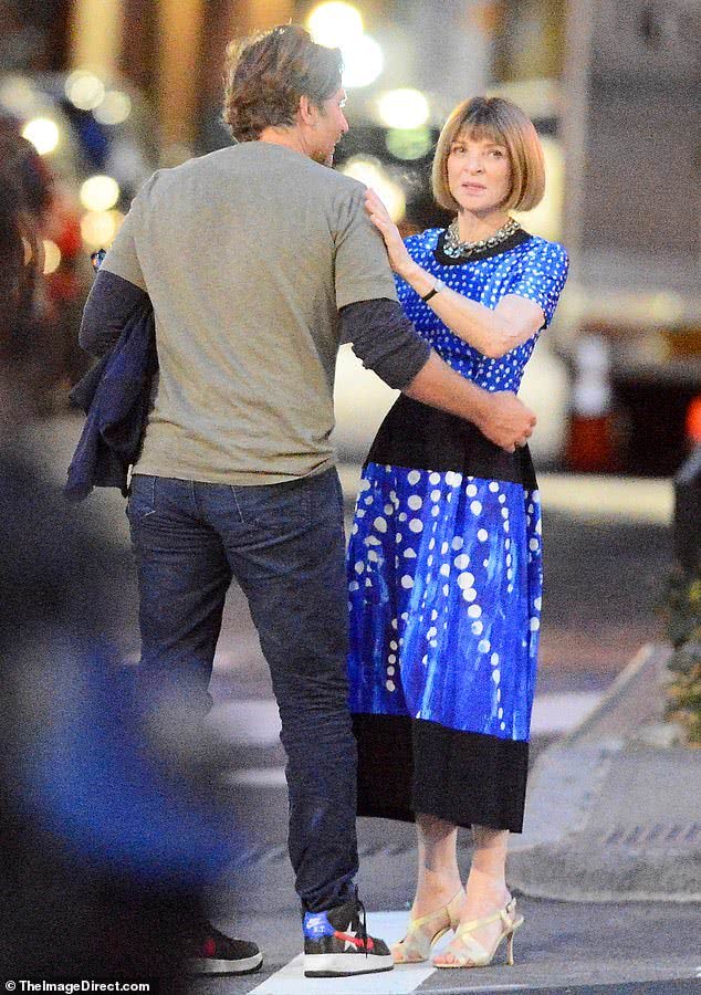 超模伊莲娜抖音,超模伊莲娜晒腹肌