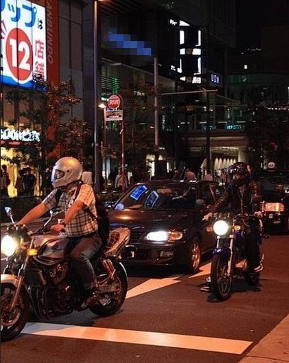 国内都开始“禁摩”了，为啥日本遍地都是摩托车？当地人说出实情