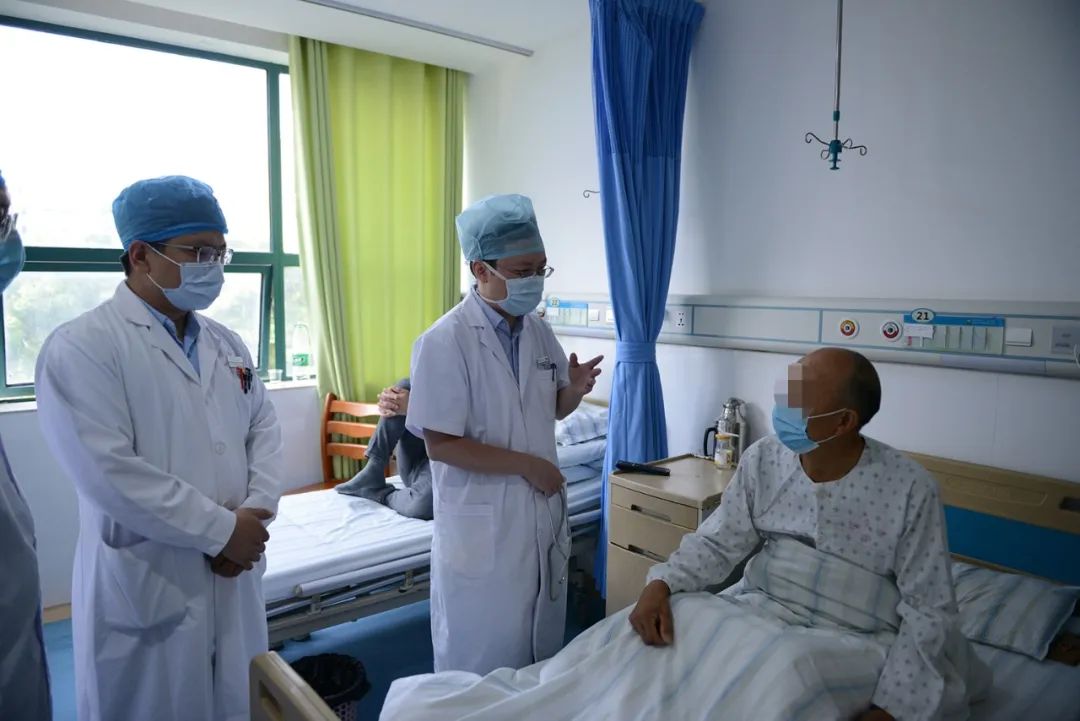 病人突然大咯血需要介入吗,医生抢救肺栓塞视频