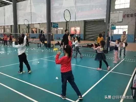 青少年不适合的体育运动,青少年羽毛球每天必练