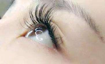 老婆种了睫毛,老婆种睫毛