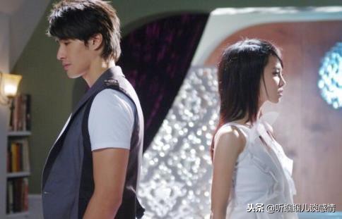 51岁母亲和30岁儿子睡在一起，乍一看到，你们心里什么反应？