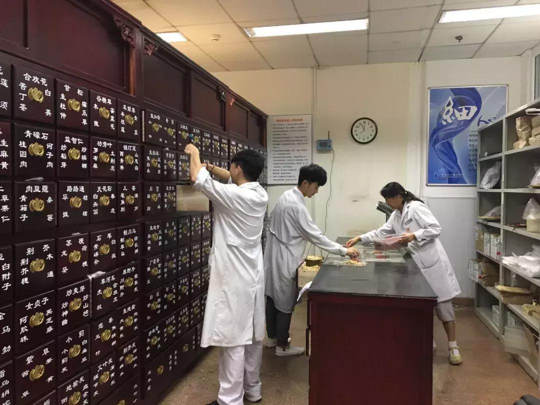 北京上地医院周日有门诊吗,上地医院中医科