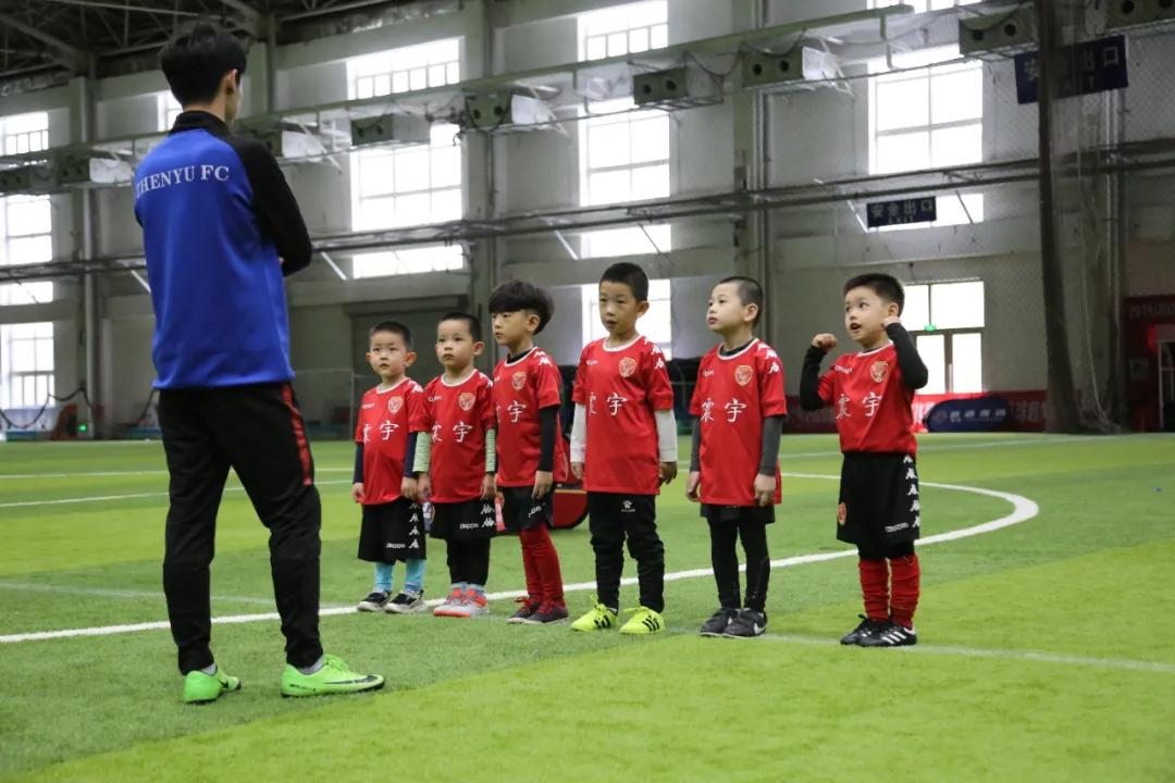 学足球免费视频,免费学足球app