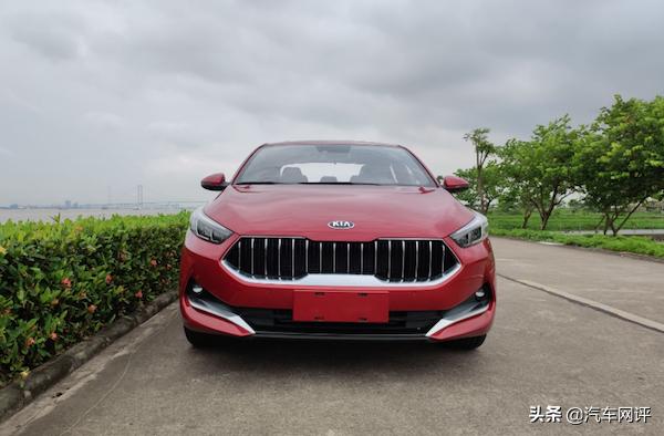 起亚k3自适应巡航系统试驾,配置高舒适度好几款车