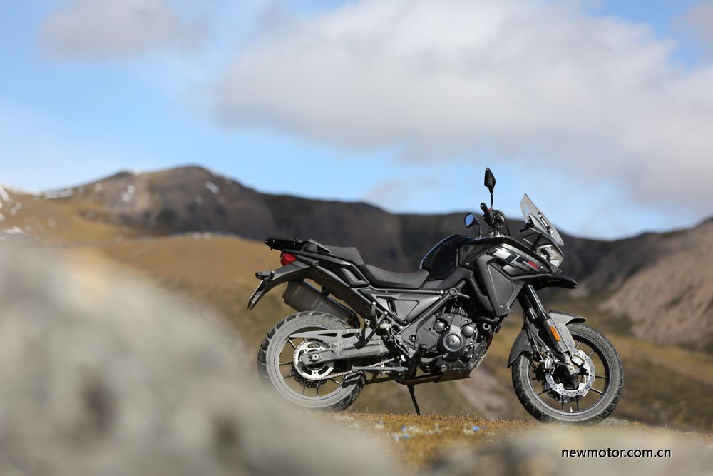 隆鑫无极650大单缸,无极650ds高速公路测评