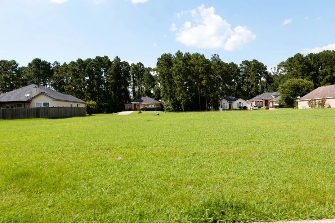 住洋房开游艇，做美国的*庄大**园主，朋友圈拉痛恨的绝佳机会来了