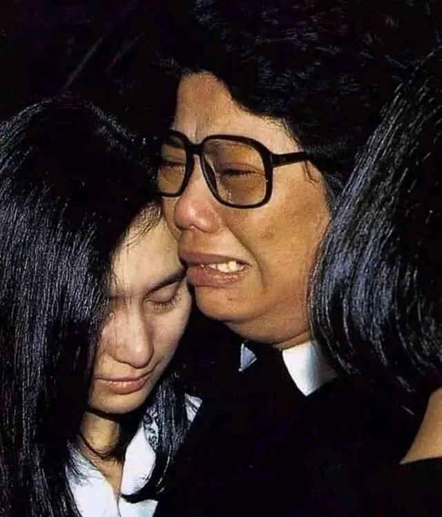 2011年赌王四房争产,赌王去世参加葬礼家庭名单