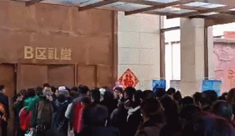 权健老总束昱辉有多少钱,权健束昱辉劳斯莱斯汽车