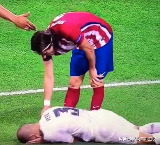 皇马欧冠决赛4次越位进球,曼联争议点球克拉滕伯格