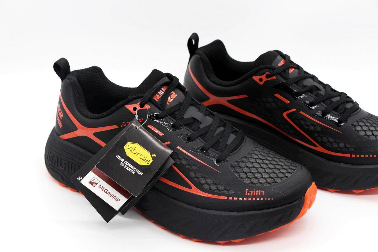 vibram防滑跑鞋徒步,vibram大底耐磨测试