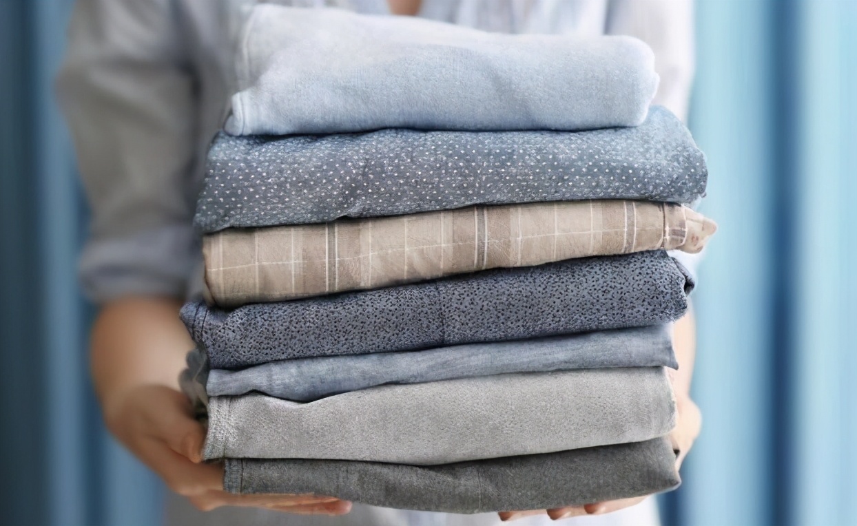 衣服缩水小了怎么放大,衣服裤子大了怎样缩水变小