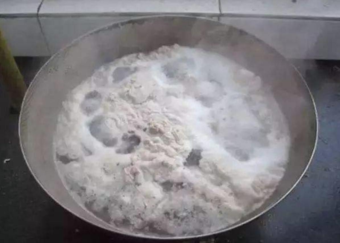 豆浆打出来有泡沫怎么撇掉,打豆浆浮上来的泡沫要丢掉吗