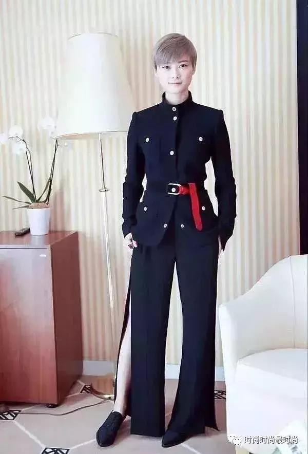 裤子裤腿开叉,裤子开衩常规版