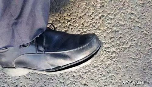 鞋子开胶用洗洁精,鞋子开胶别丢掉补鞋胶