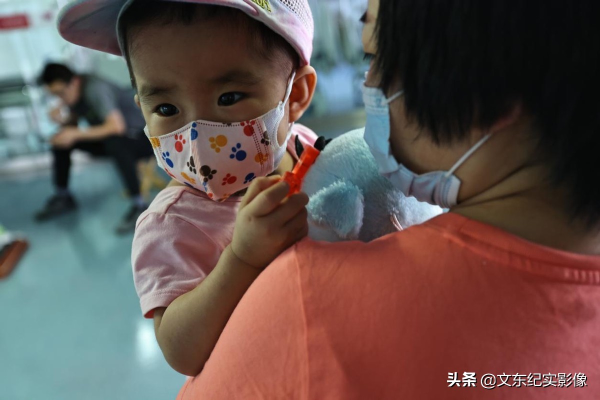 孩子嘴唇白需要到医院做啥检查吗,小孩嘴唇破裂怎么回事