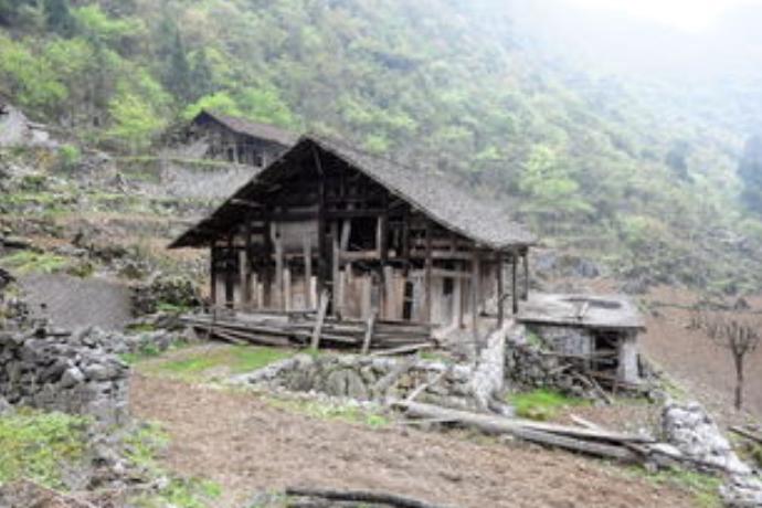 2008年汶川地震，“范跑跑”丢下学生独自逃跑，直言：没必要冒险