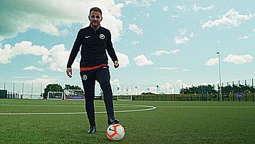 职业球员常用的转身,三种基本转身过人