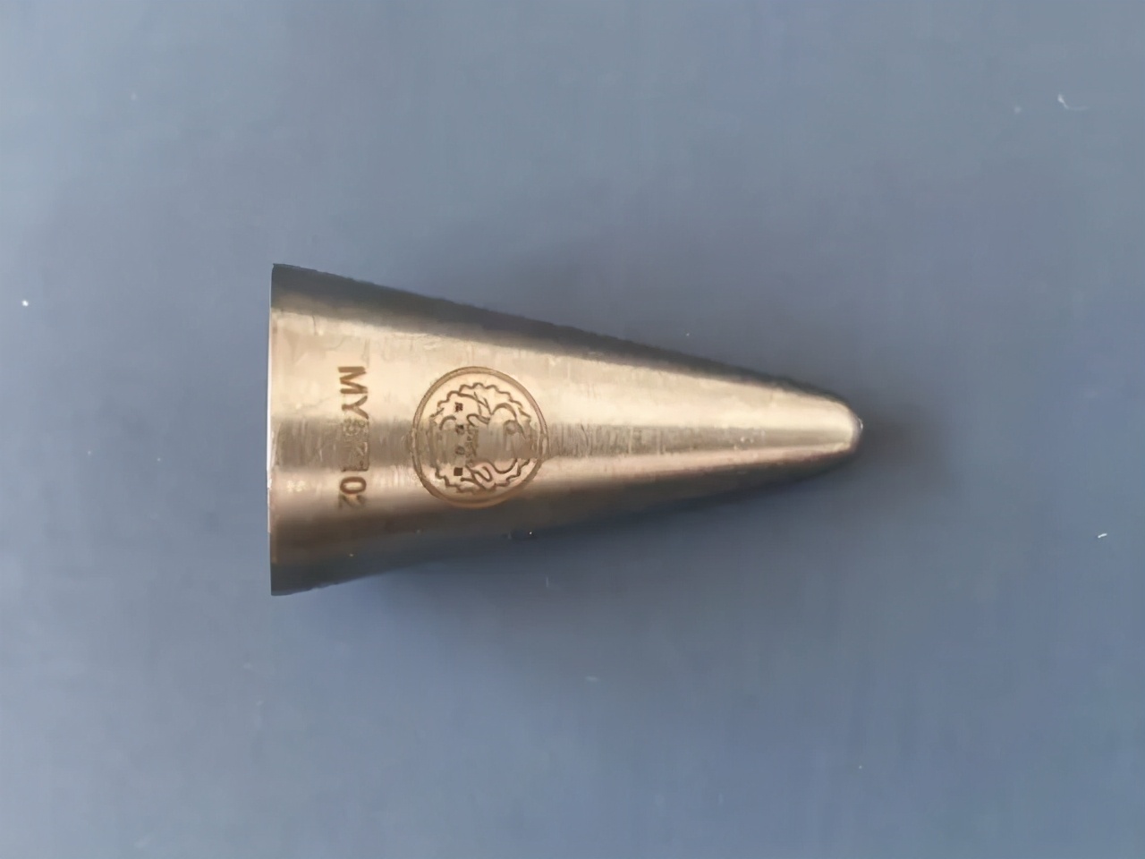 没有裱花袋裱花嘴泡芙奶油怎么挤,奶油裱花嘴怎么自做