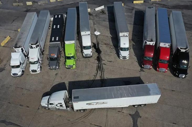 姹備汉涓嶅姹傚繁璺啀闅句篃瑕佽蛋,缇庡浗娓彛鎷ュ牭