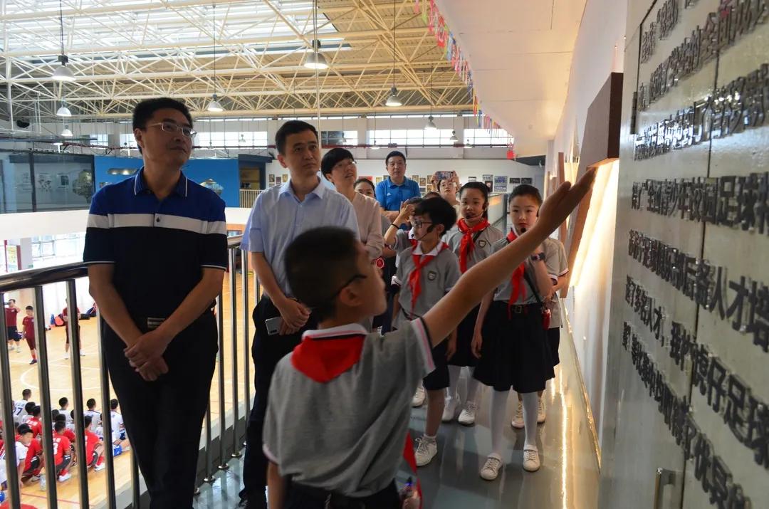 连云港初中封闭式训练营,连云港成人足球训练营招生报名